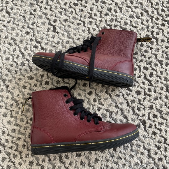 Dr. Martens | red Leyton boots - Picture 2 of 9